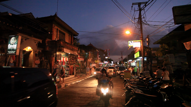 印度尼西亚巴厘岛街道夜景