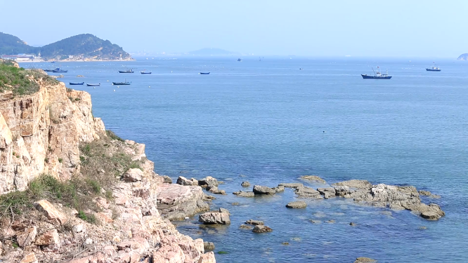 海上渔船镜头
