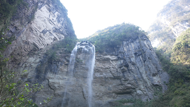 湖南湘西矮寨大峡谷流沙瀑布