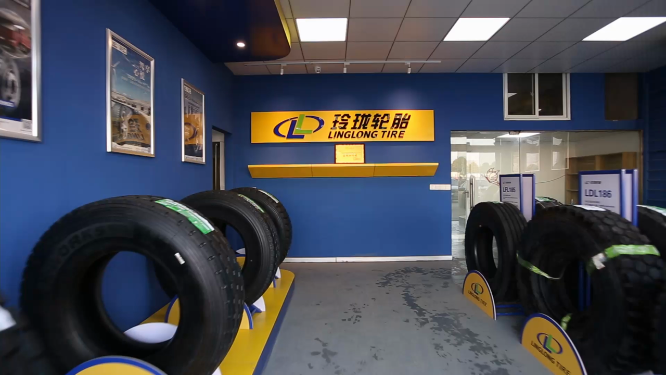 轮胎店轮胎展示场景