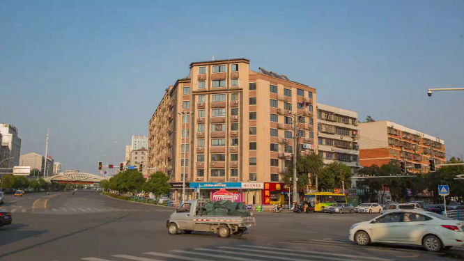 湖北荆门苏板桥路口延时摄影