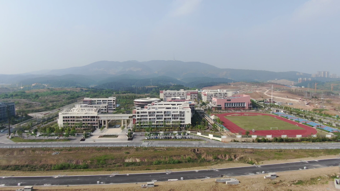 湖北荆门航拍龙泉中学南校 