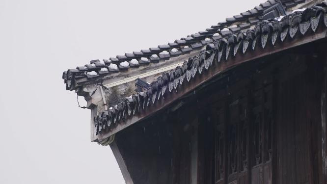 雪中古镇