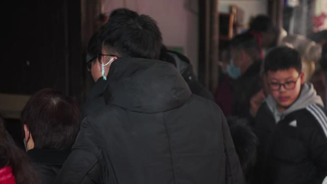游逛江南水乡古镇人流