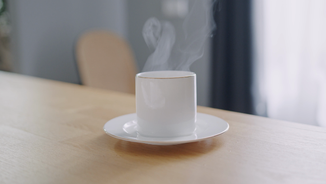 白色的咖啡杯
