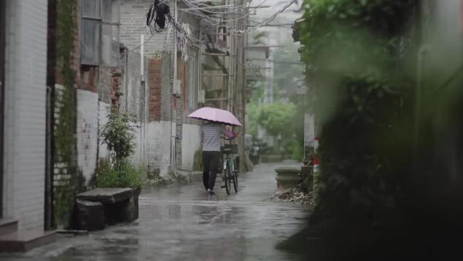 农村胡同街道下雨