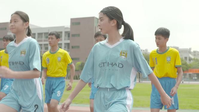 校园学生体育课锻炼大汗淋漓