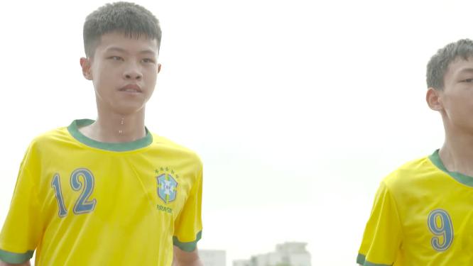 校园学生体育课锻炼大汗淋漓