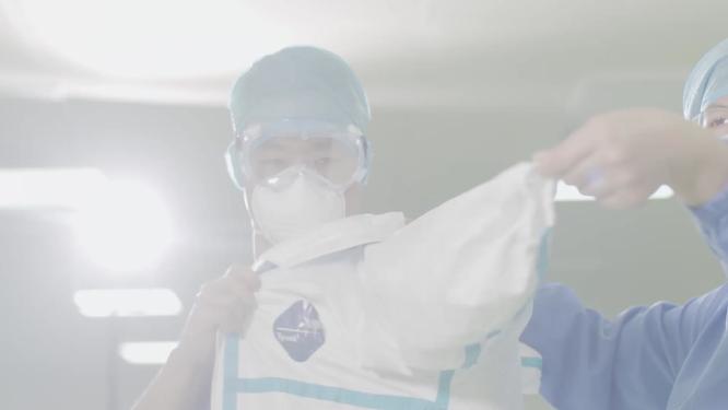 穿防护服空镜