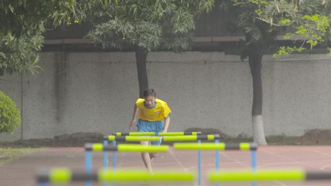 学生校运会跨栏运动