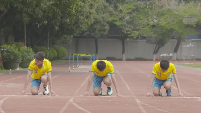 校运会学生跑步比赛