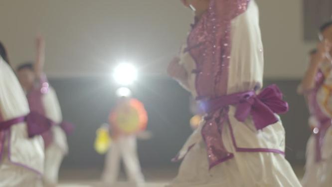 小孩练武功打拳