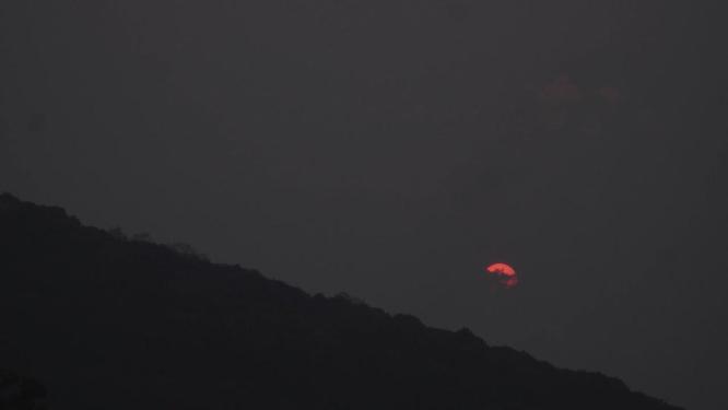 大山茶山日出太阳升起