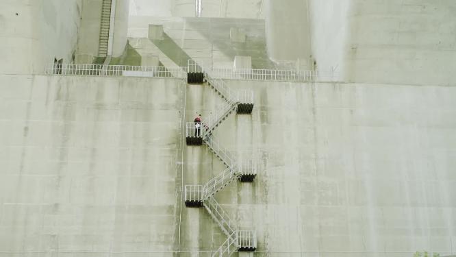 大桥建设大桥维修