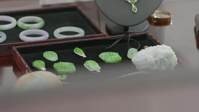 翡翠赏玉