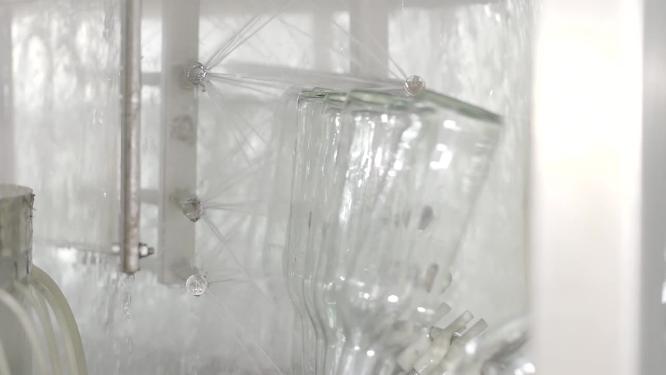 高端现代化自动化玻璃瓶饮料白酒加工车间