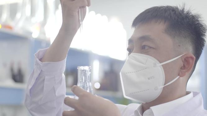 化肥实验室科研人员研发科学配方肥料营养检