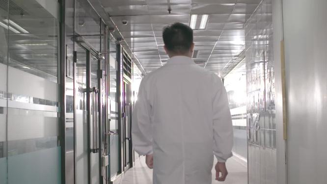 逆光前行医生逆行者科研实验人员向前背影