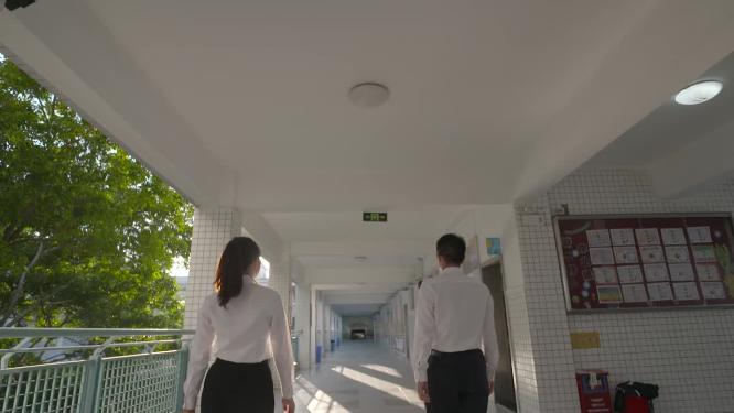 路脚步背影走路前行励志奋斗足迹脚印在路上