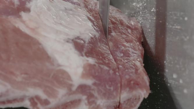 屠宰场自动机器切割排骨猪肉加工肉制品加工