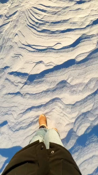 雪地日出