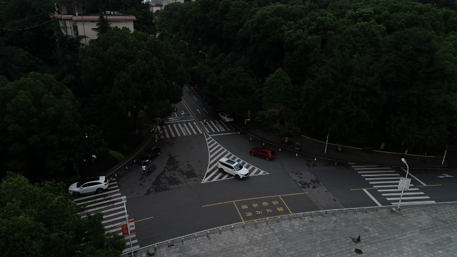 中南林业科技大学东门
