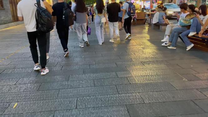街上的行人