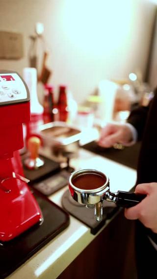 咖啡机制作咖啡