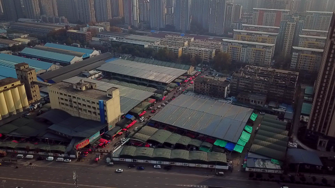 航拍西安市胡家庙果品批发市场