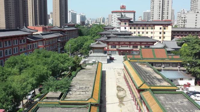 航拍西安兴善寺西街