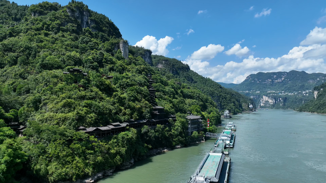 三峡人家巴王村落全景