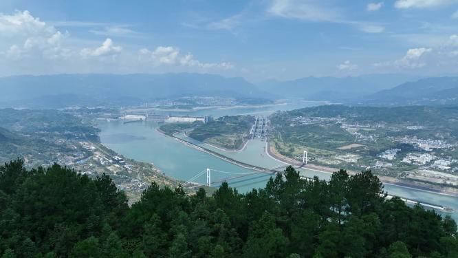 三峡大坝带前景