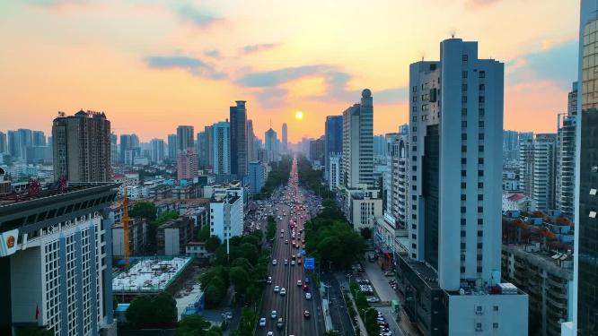 城市夕阳