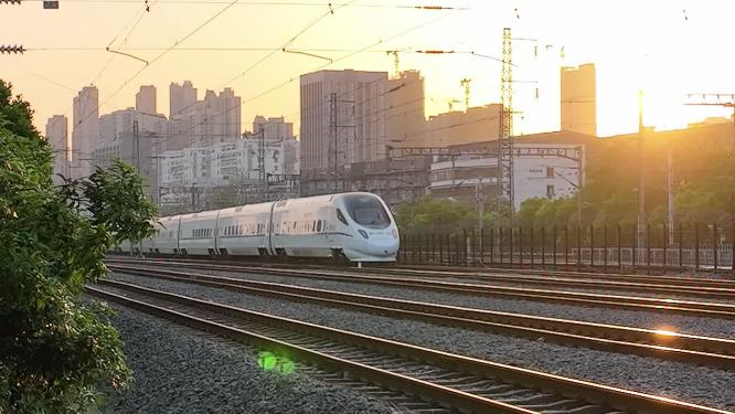 CRH5动车组夕阳