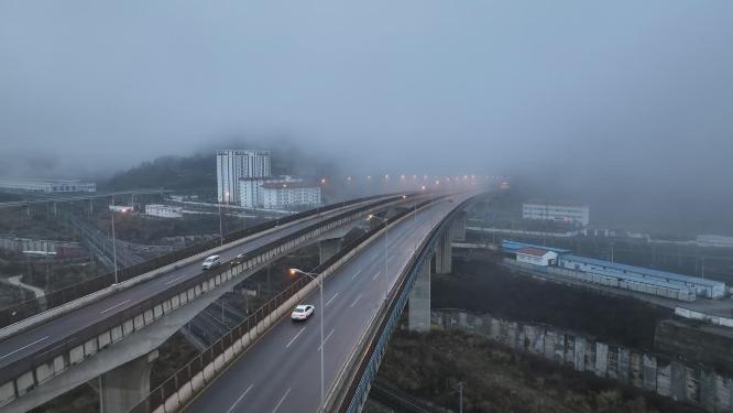 公路团雾