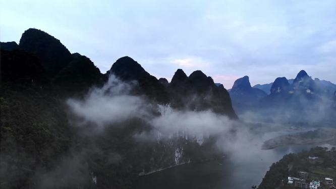广西桂林阳朔兴坪云海
