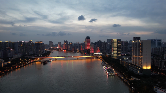 航拍建档百年广州珠江灯光秀