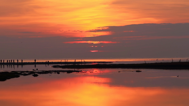 青海湖黑马河乡日出
