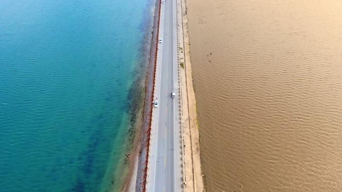 航拍广东汕尾风车岛跨海公路（双色海水）