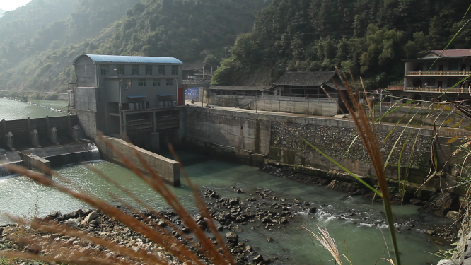 茶马古道穿岩山素材