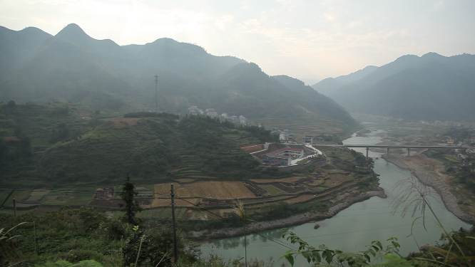 茶马古道山谷河流素材