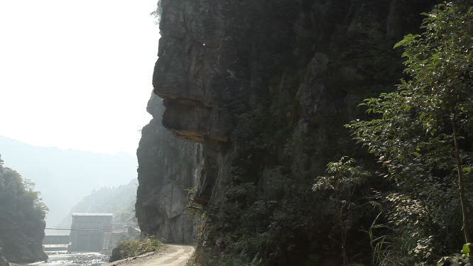 茶马古道穿岩山素材