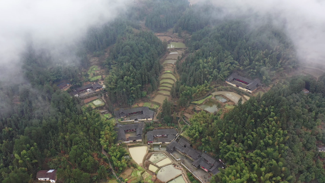 乡间梯田