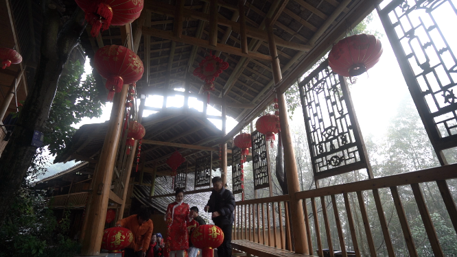 过年挂灯笼素材