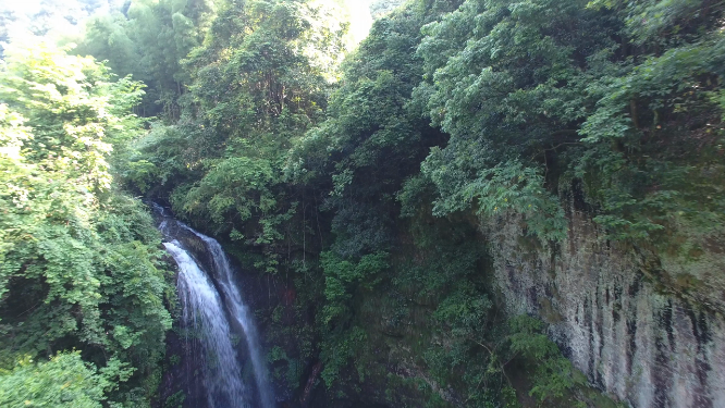 瀑布流水山林素材