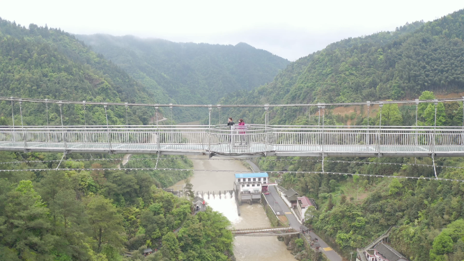 穿岩山森林公园 山鬼玻璃桥 