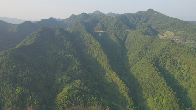 航拍雪峰山
