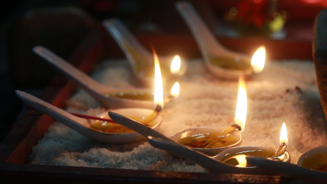 虎形山讨僚皈祭祀燃烛