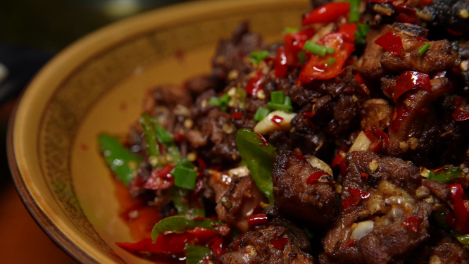 辣子鸡美食 