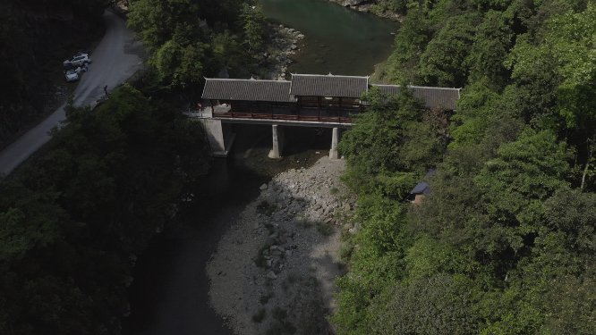 高山台地河谷廊桥航拍素材